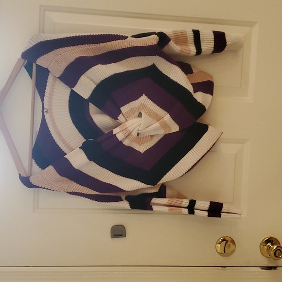 Sweater - Picture 2 of 3